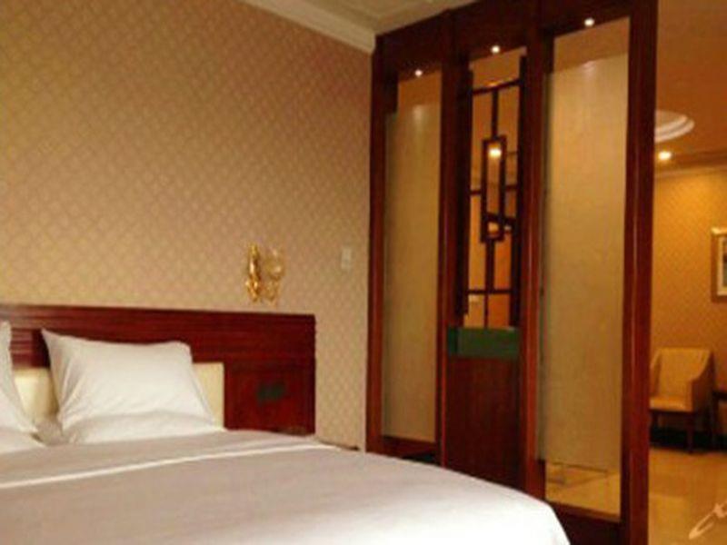 Starway Hotel Guangzhou Xintang Branch ภายนอก รูปภาพ
